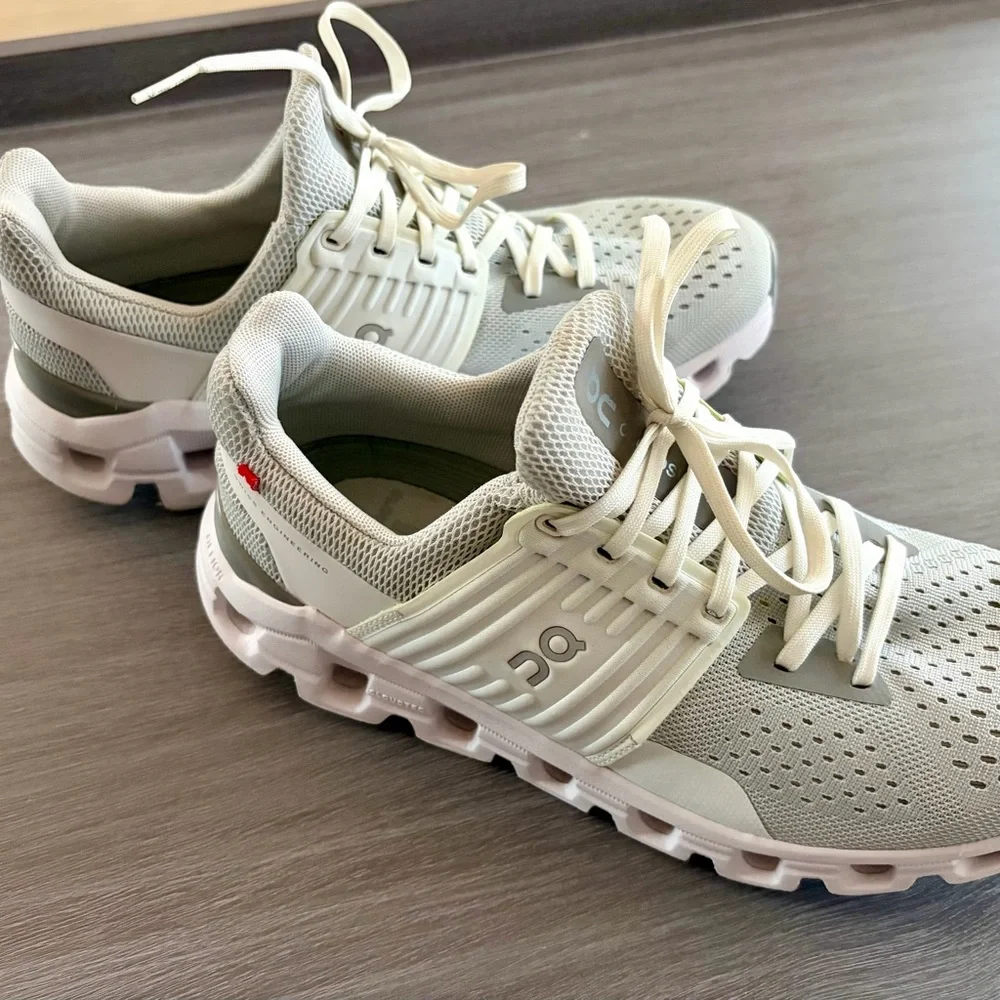 On Running Cloudswift Women's Grey and White Sneakers - Picture 2 of 6